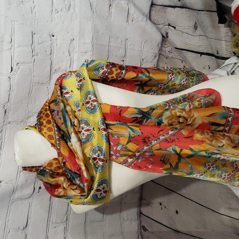 Pretty Persuasions Floral Large Scarf/Wrap